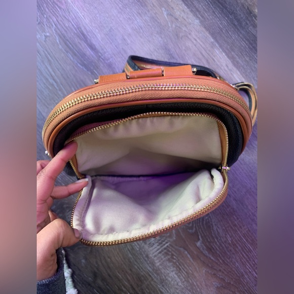 Valentina Convertible 1200 Backpack - Picture 6 of 8